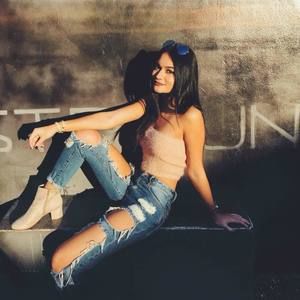 Meet your Posher, Jenna